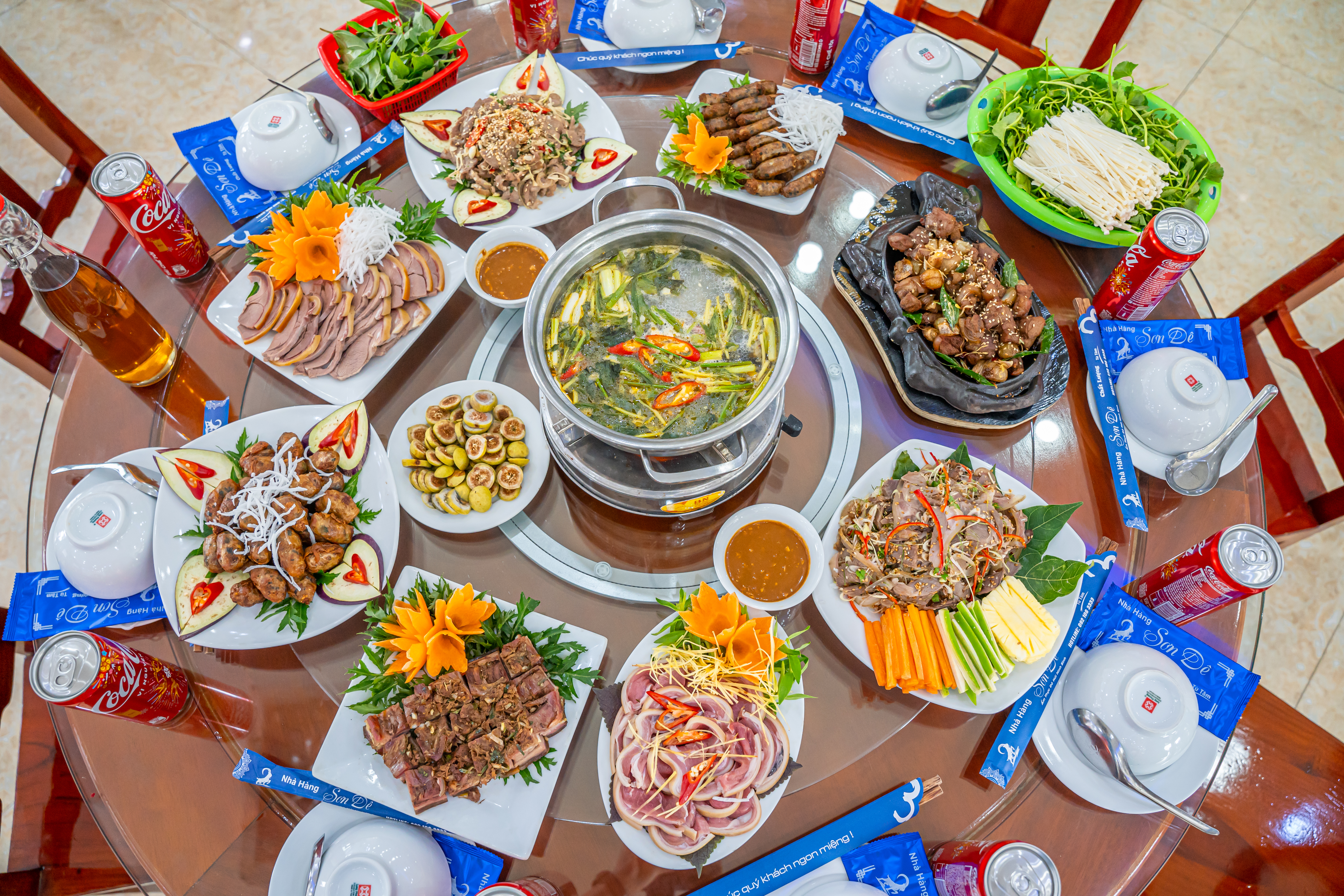 Dac-san-de-nui-duoc-che-bien-nhieu-mon-hap-dan