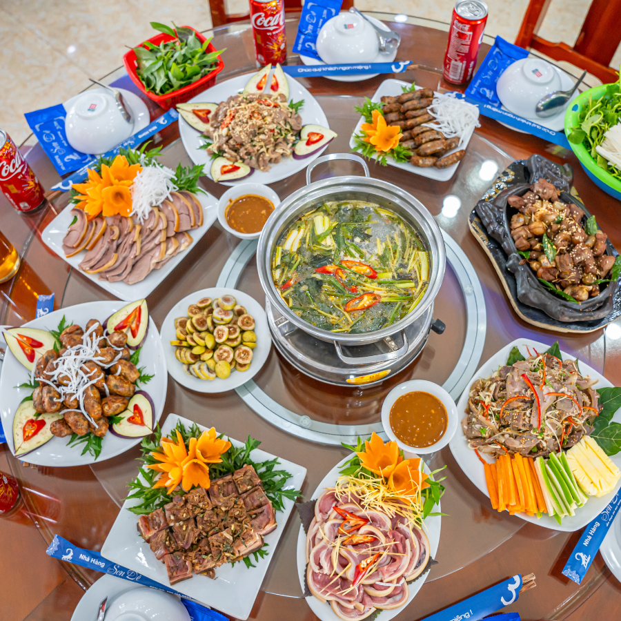 Menu-dac-san-de-nui-dac-sac-hap-dan